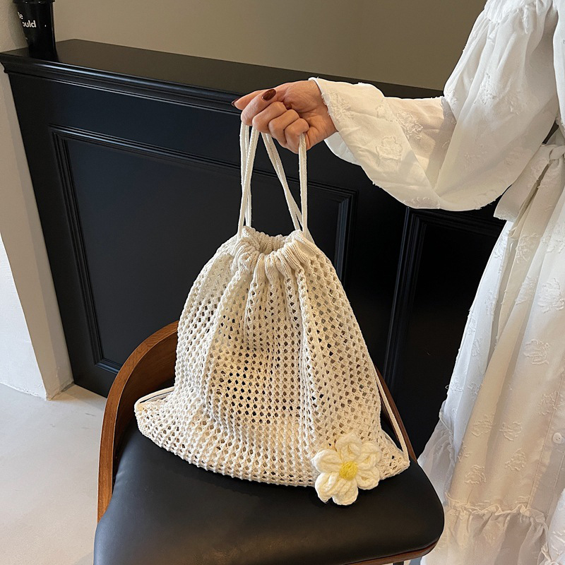Crochet Market Bag - ソリッドカラーニットショルダーバッグ大容量ボヘミアンかぎ針編みバックパック中空多用途ビーチ旅行トートバッグ女性のための