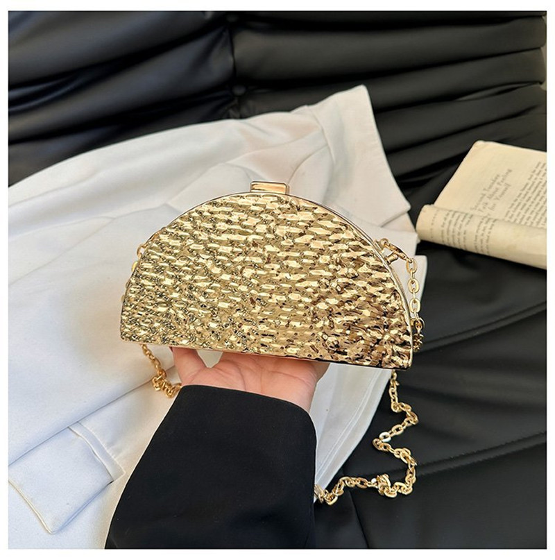 Women Bags Golden - 女性のための豪華なゴールデンイブニングバッグ,結婚披露宴のためのチェーンショルダーバッグ,デザイナーの財布,ハンドバッグ,2024