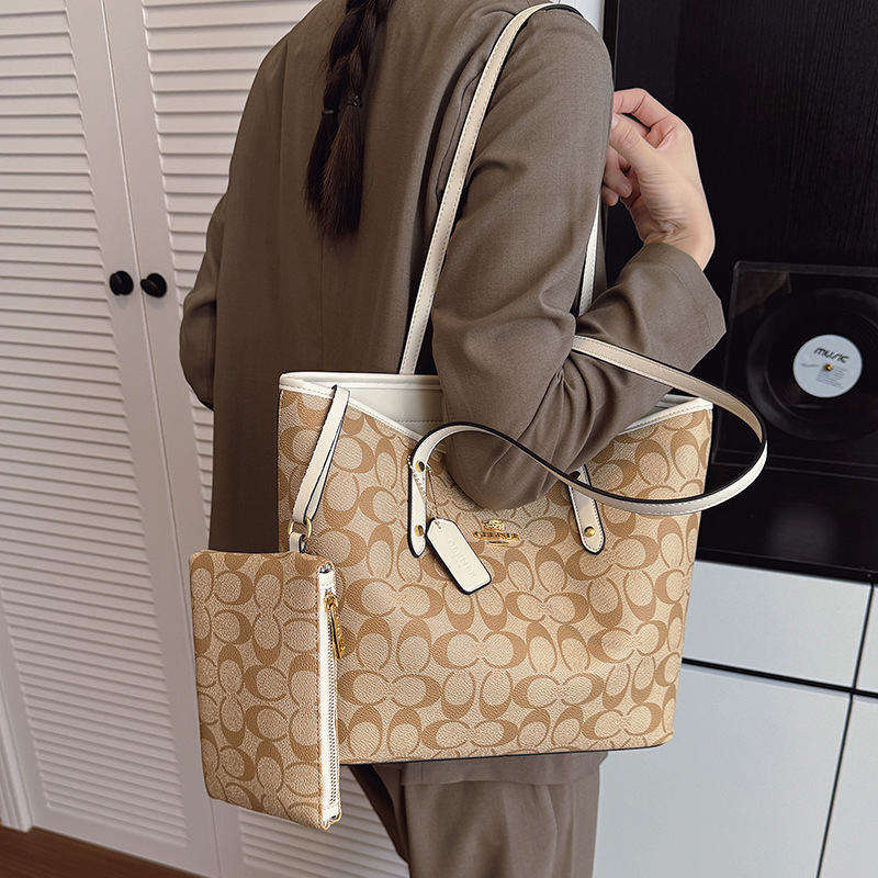 高級デザイナーレディースショルダーバッグ大容量実用的なデイリ - Women'S Tote Bags Designer のレビューと価格