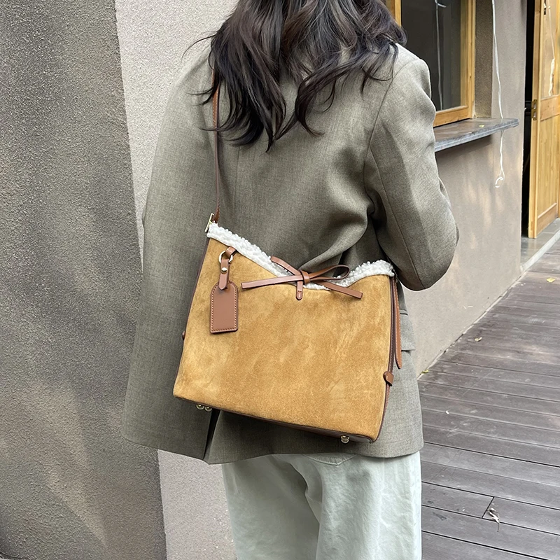 フェイクスエード無地リボンクロスボディバッグ 2026 ブラ - Women Bags Branded Sale のレビューと価格