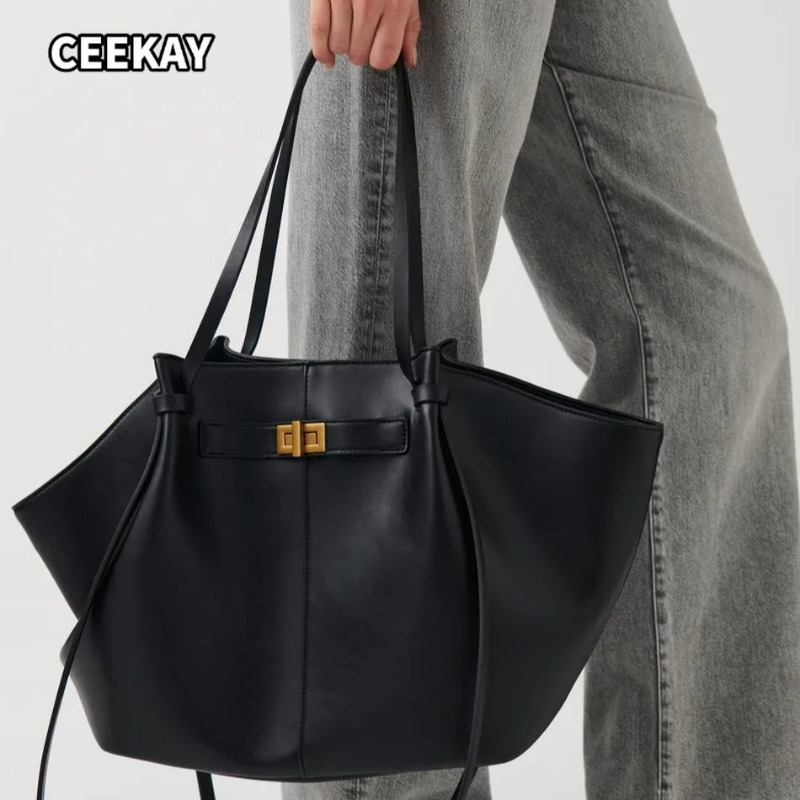 ファッション大容量台形女性ショルダーバッグデザイナーメタルロ - Women'S Tote Bags Designer のレビューと価格