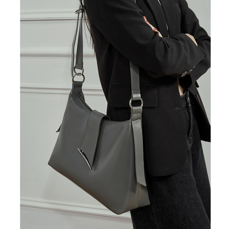 Hifashion 牛革本革大型ホーボーショルダーバッグ女性 - Women'S Tote Bags Designer のレビューと価格