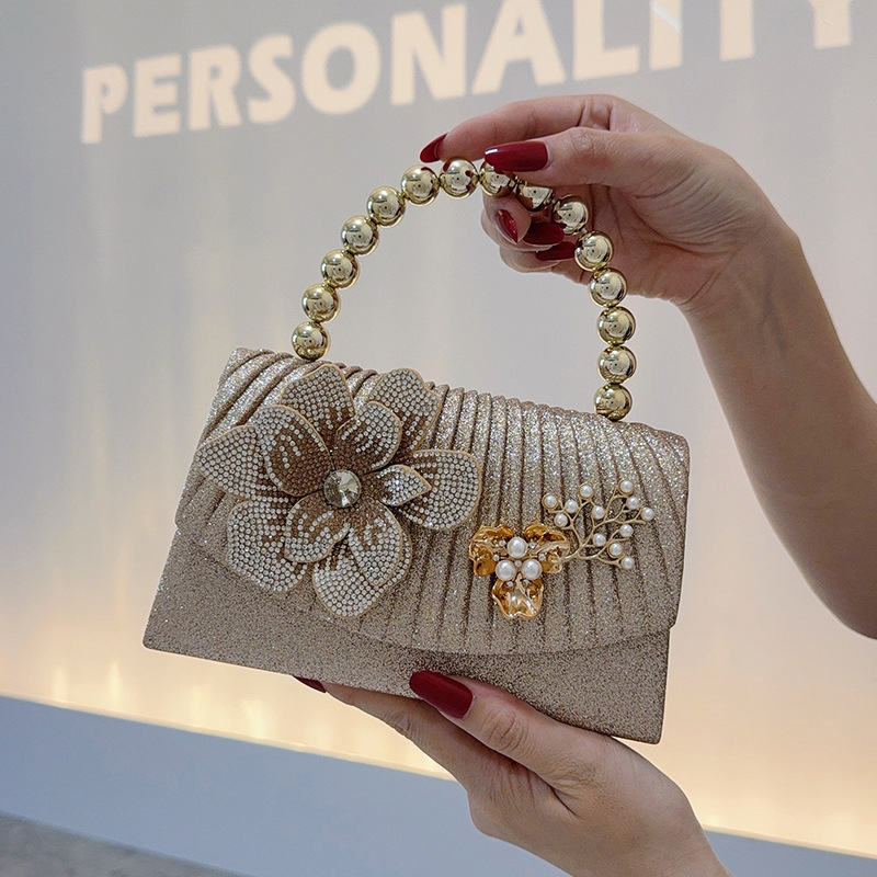 金色の輝くダイヤモンドフラワーディナーバッグ、メタルビーズハ - Women Bags Golden のレビューと価格