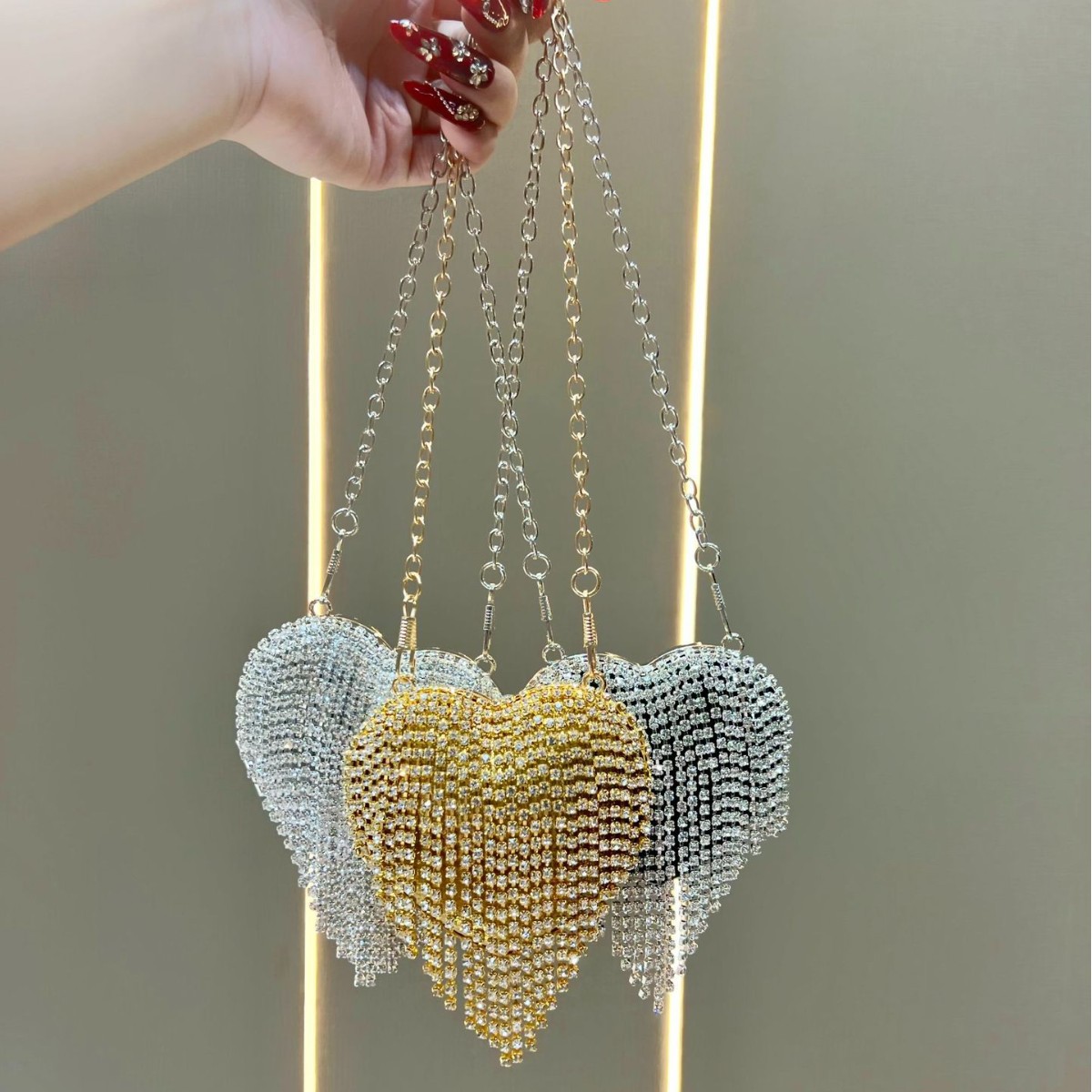 高級ラインストーンクリスタルクラッチ財布ハート形ミニハンドバ - Mini Purse Chain のレビューと価格