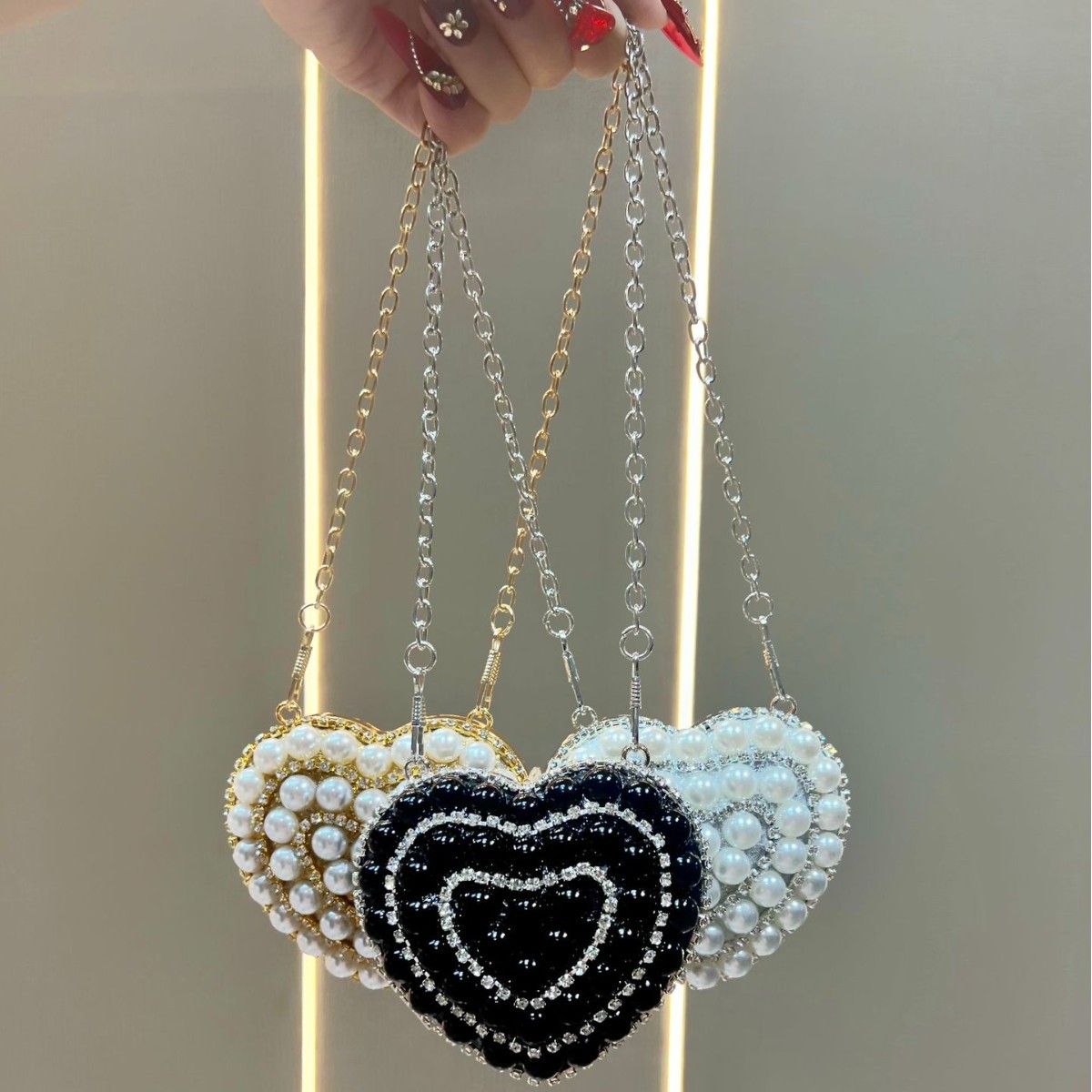 高級ラインストーンクリスタルクラッチ財布ハート形ミニハンドバ - Mini Purse Chain のレビューと価格